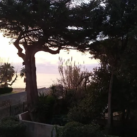 3 Pieces Vue Mer Acces Direct A La Plage Dans Avec Parking Apartment