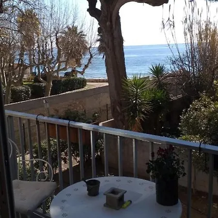 3 Pieces Vue Mer Acces Direct A La Plage Dans Avec Parking * La Seyne-sur-Mer